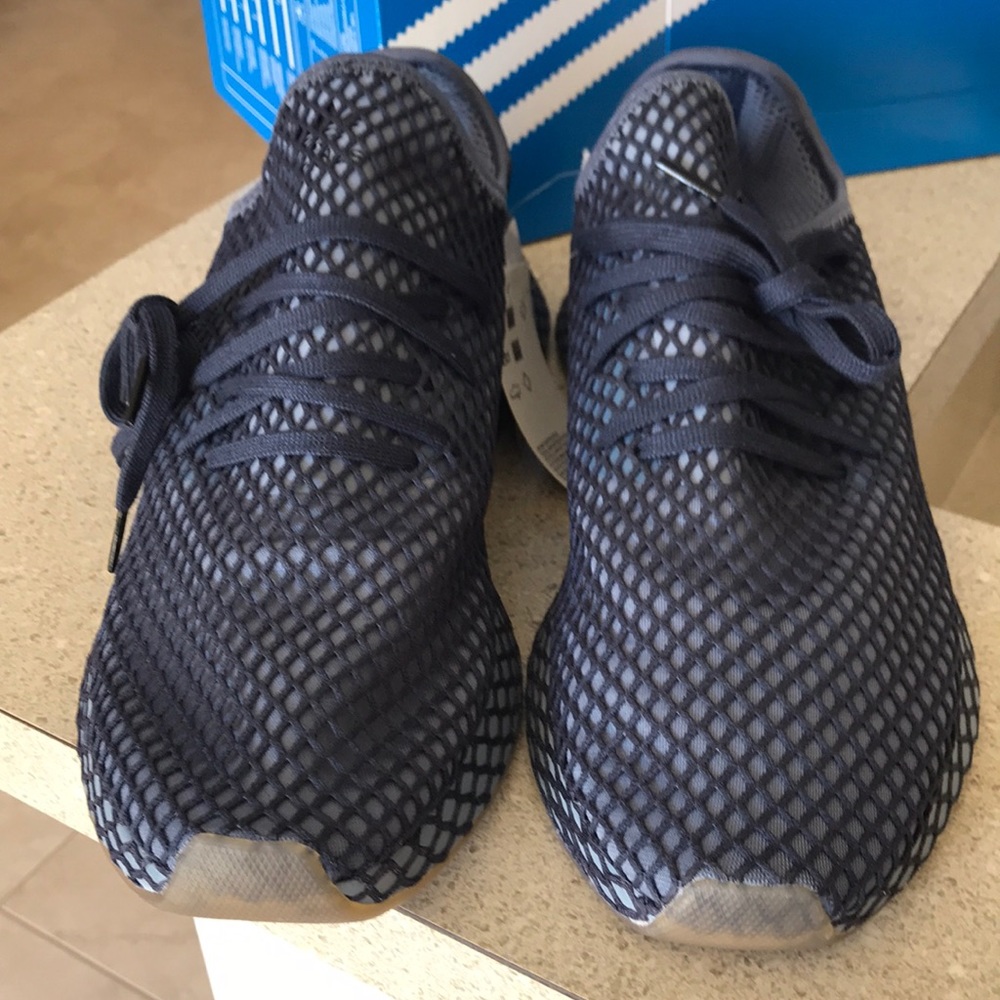 men’s Adidas Deerupt Runner